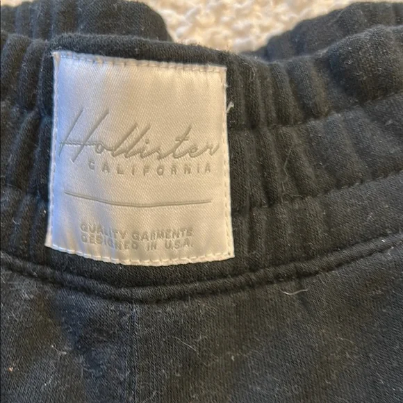 Hollister Black Athletic Shorts with Elastic Waistband - Picture 2 of 3